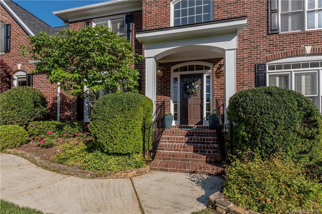 3700 Basking Ridge Court Matthews, NC 28105 - Photo 2 of 34 Gallery Image 2