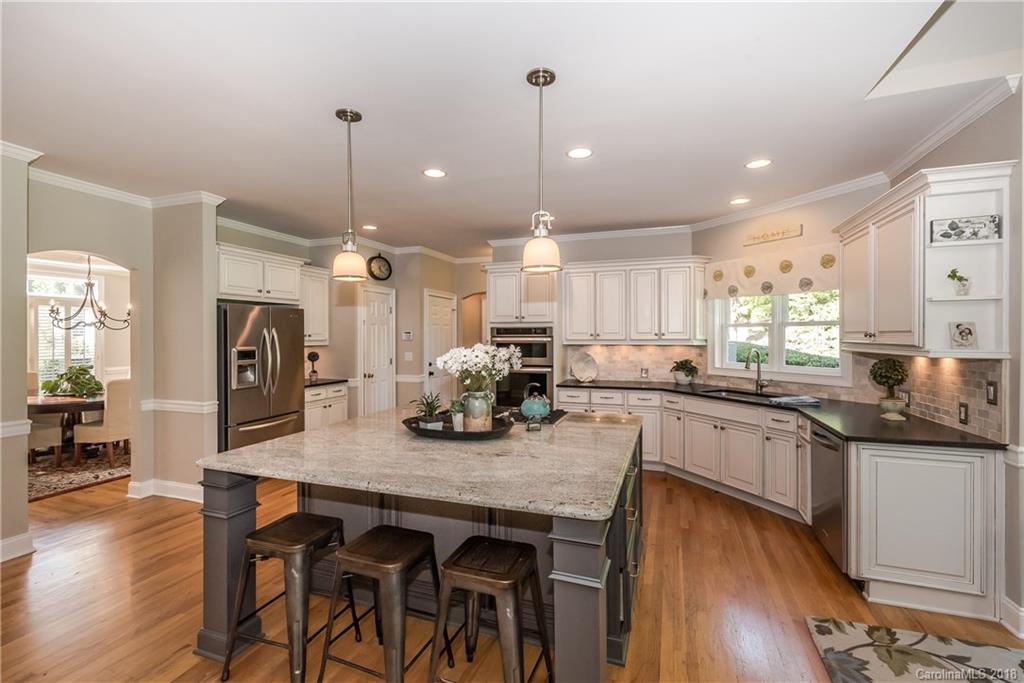 3700 Basking Ridge Court Matthews, NC 28105 - Photo 11 of 34 Gallery Image 11