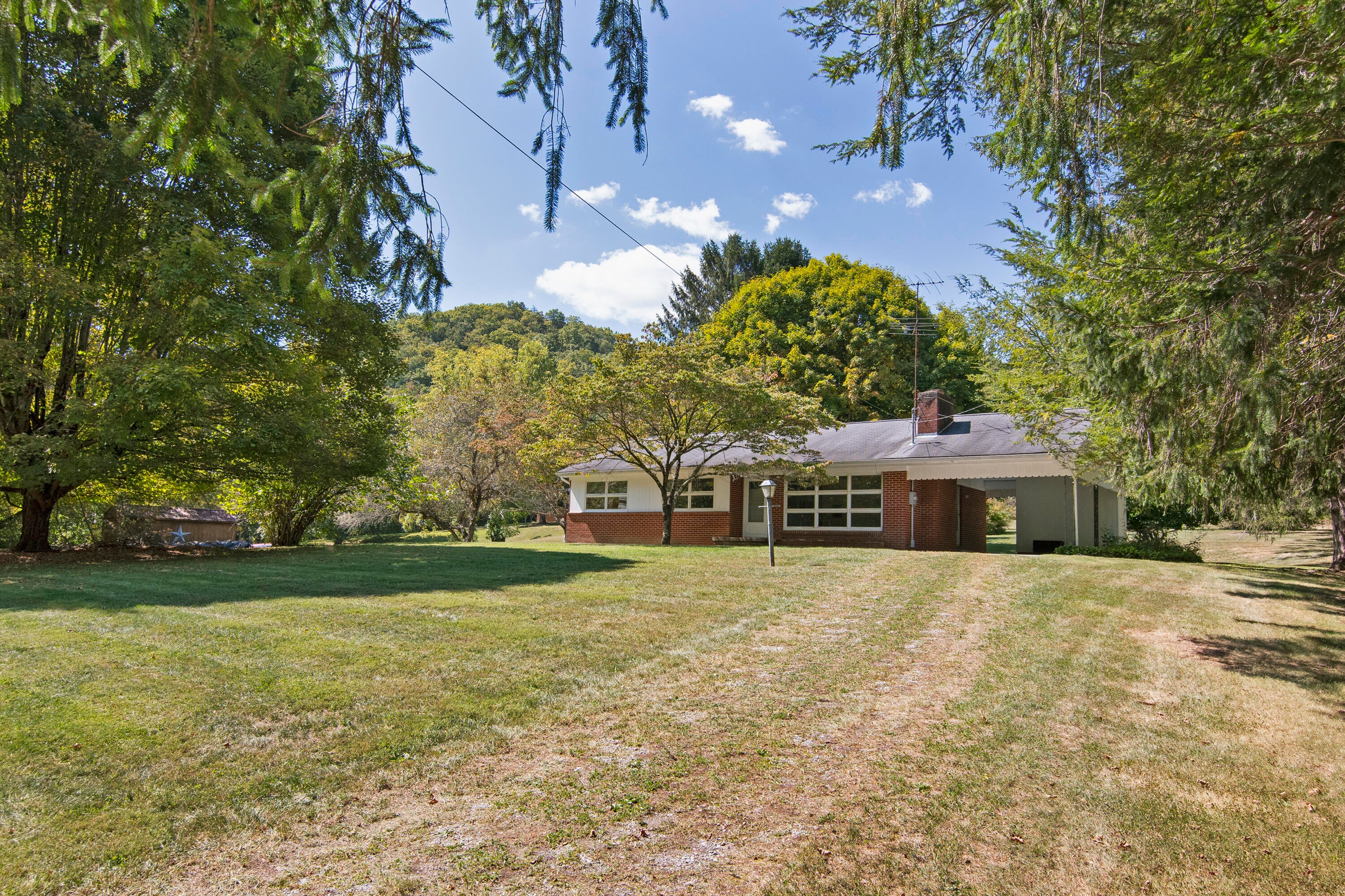 155 Dickson Road Caldwell, WV 24925 - Photo 77 of 78 Gallery Image 77