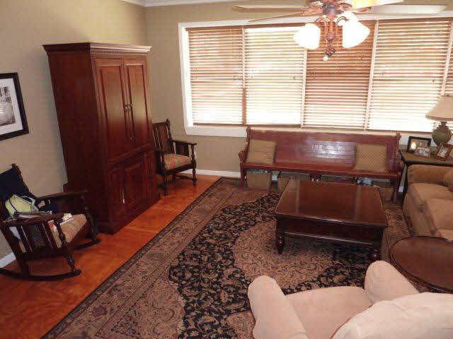 512 Magnolia Avenue Daphne, AL 36526 - Photo 14 of 18 LIVING ROOM