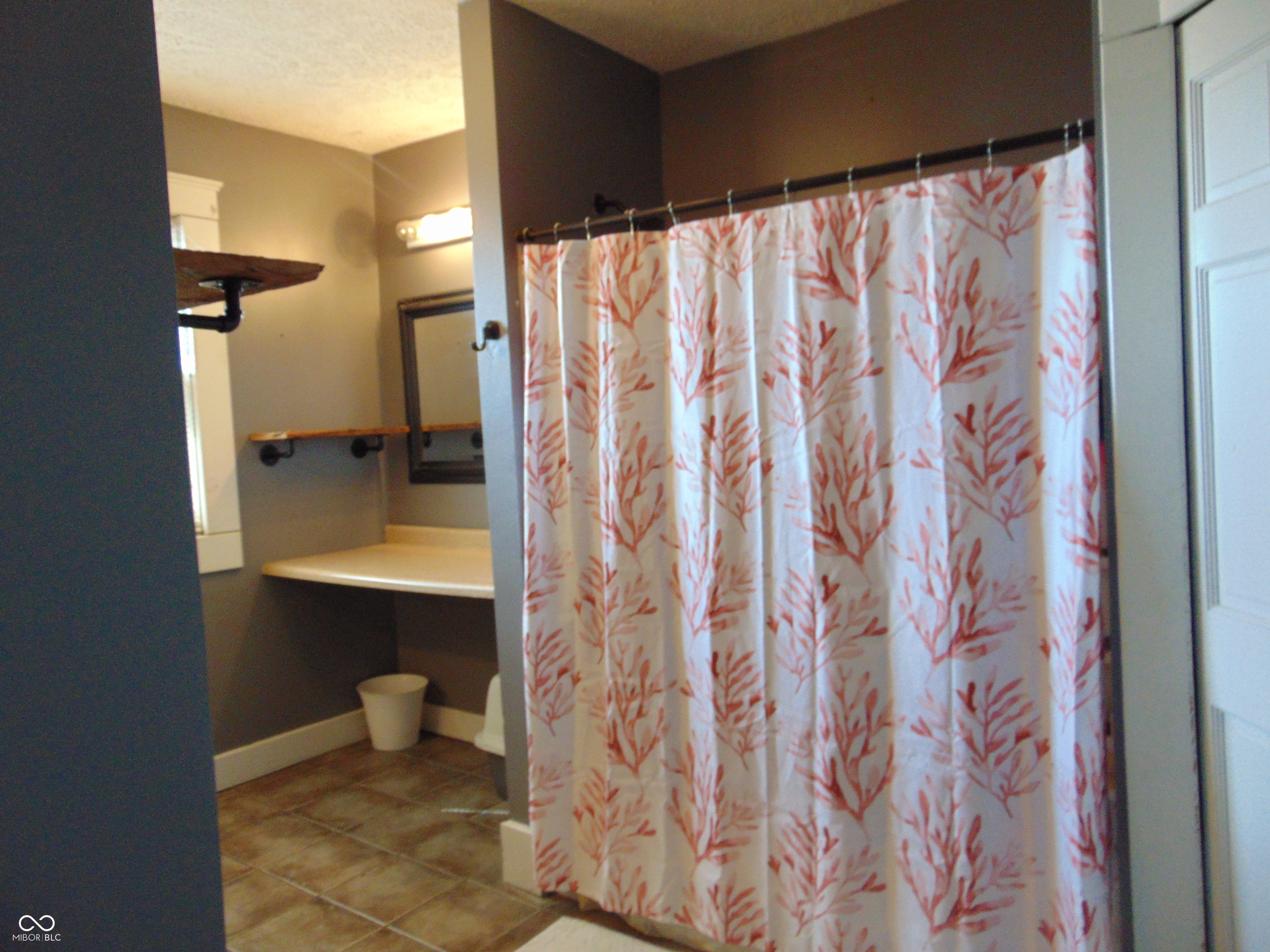 1302 South Prairie Street Frankfort, IN 46041 - Photo 16 of 25