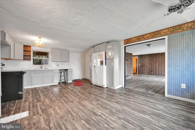 $305,000 | 91 Hull Drive, York, PA 17404