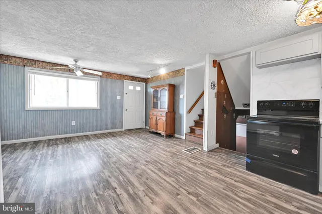 $305,000 | 91 Hull Drive, York, PA 17404