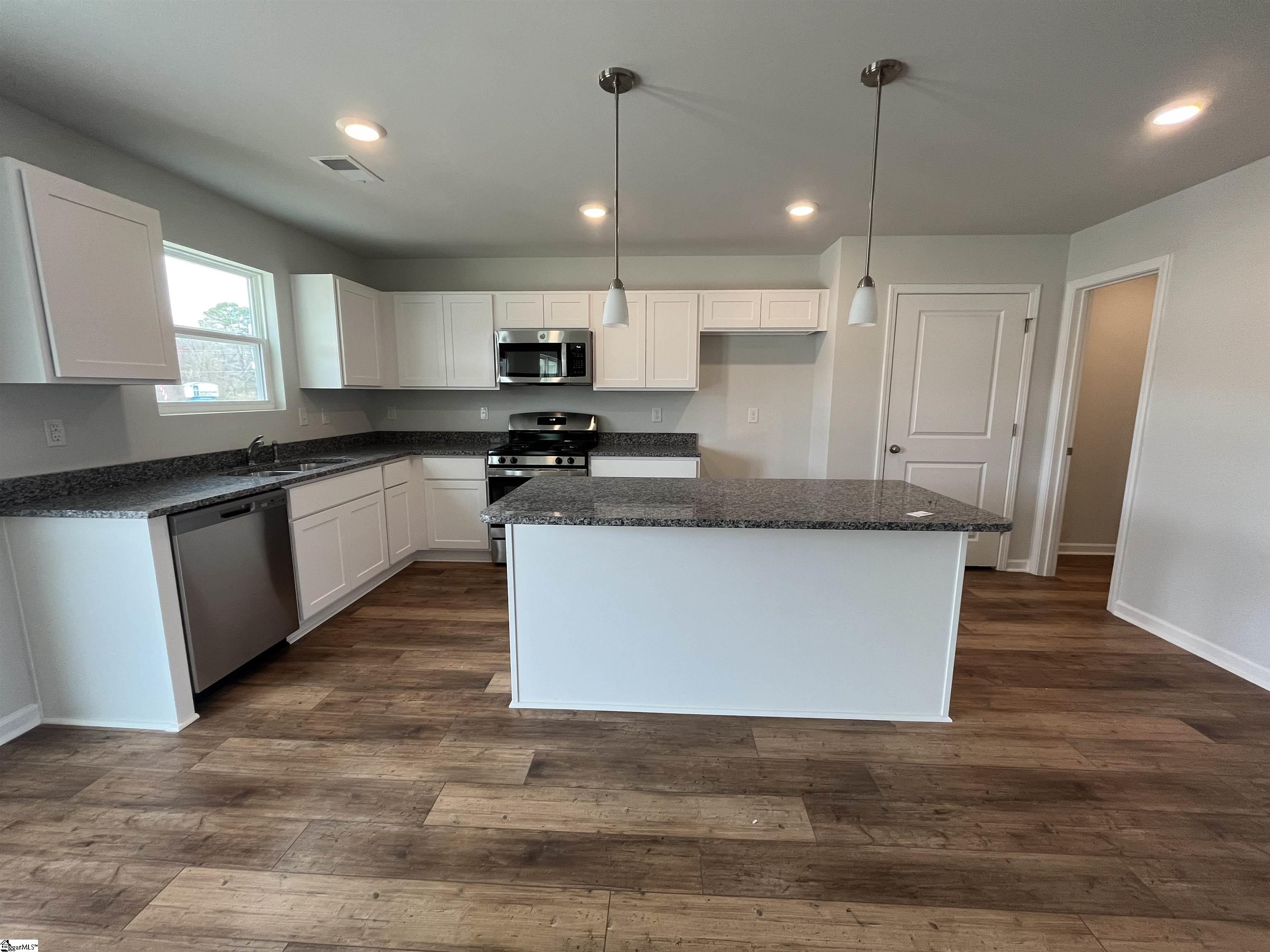 7214 Heirloom Lane Inman, SC 29349 - Photo 8 of 29
