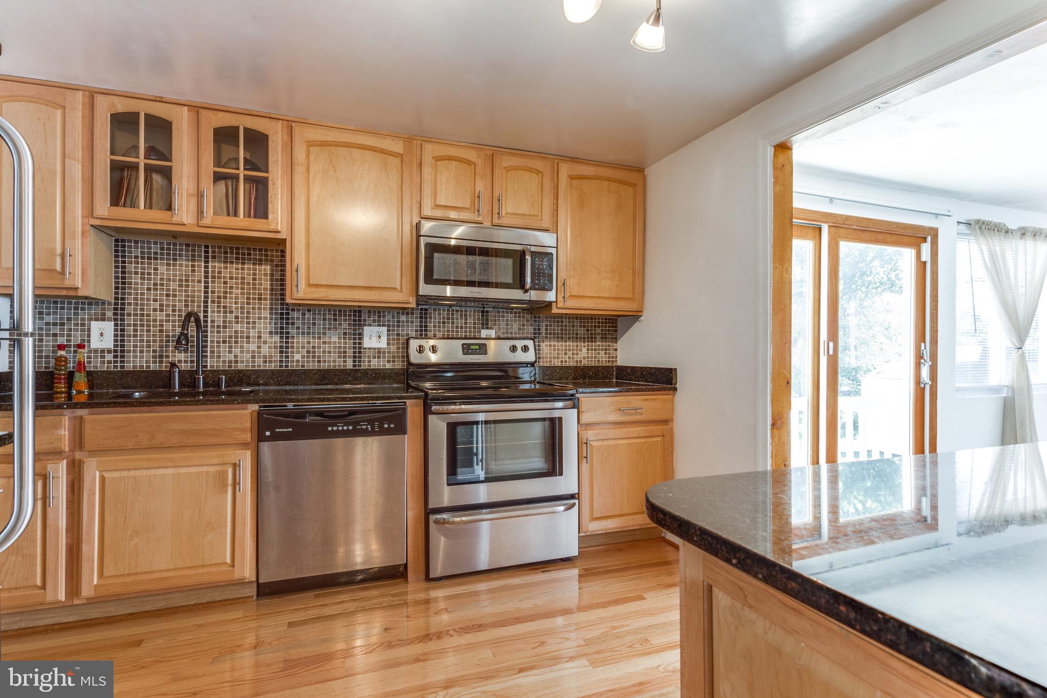 8808 Allentown Road Fort Washington, MD 20744 - Photo 15 of 50 Kitchen with granite counter tops