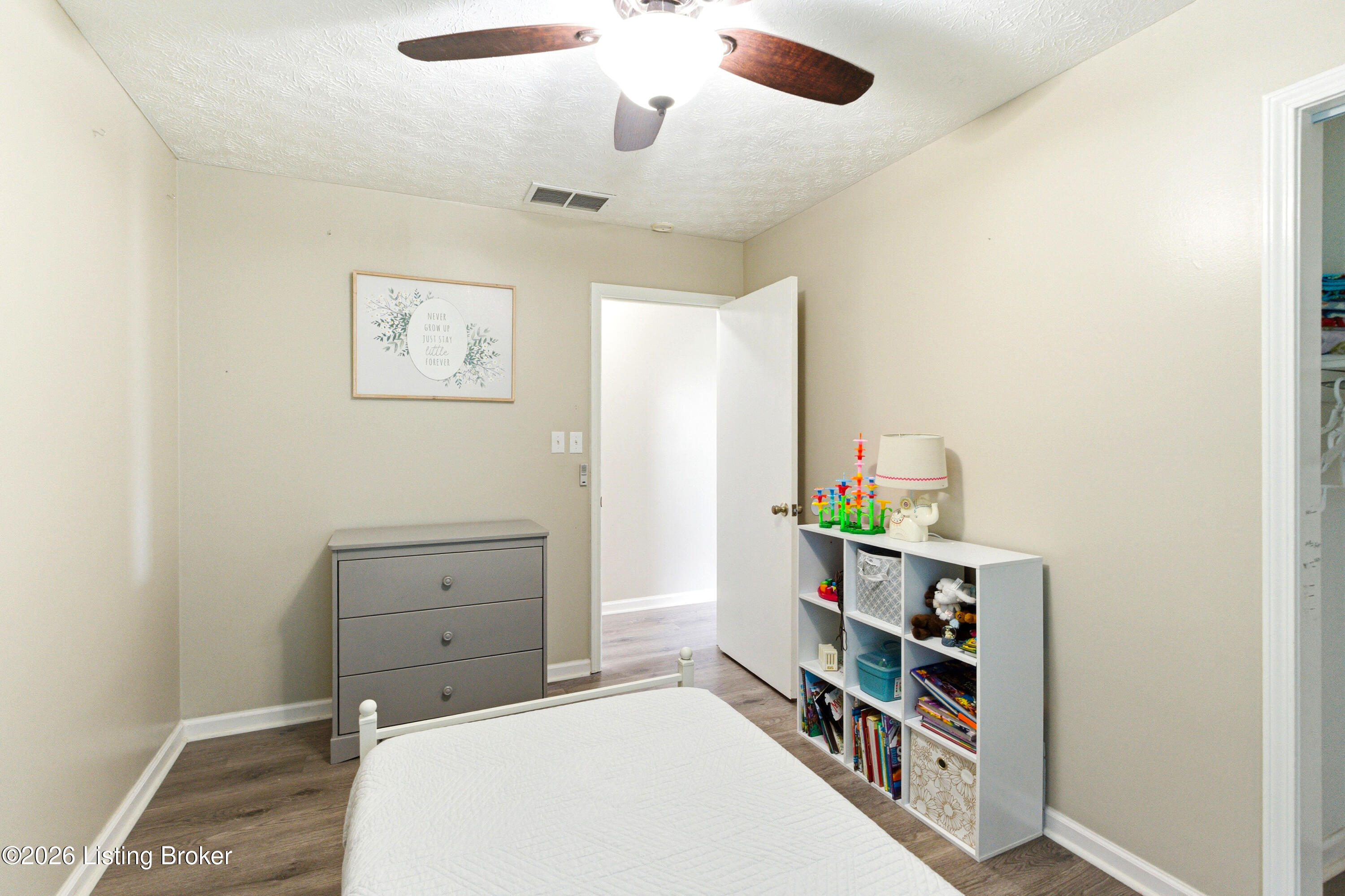 2010 Beech Grv Road Shepherdsville, KY 40165 - Photo 29 of 82 DSC07566