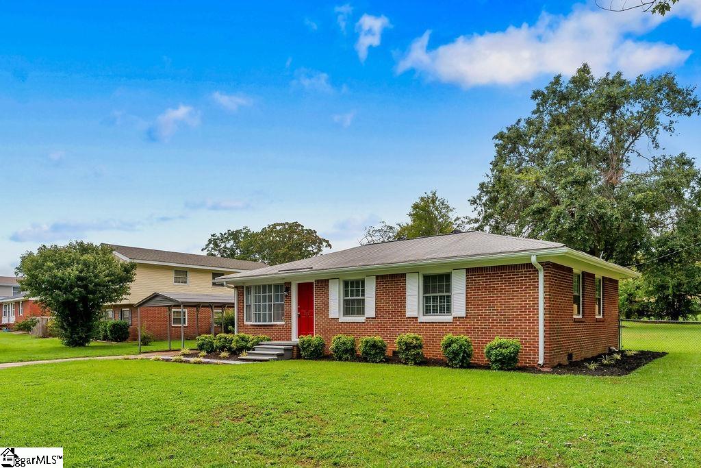 202 Old Farm Road Moore, SC 29369 - Photo 3 of 30 Gallery Image 3