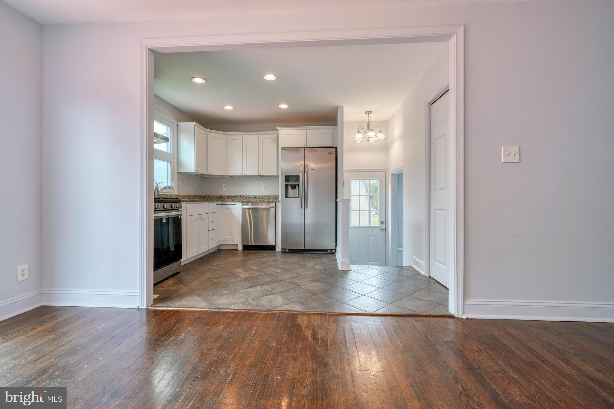 2351 Hamiltowne Circle Rosedale, MD 21237 - Photo 7 of 53