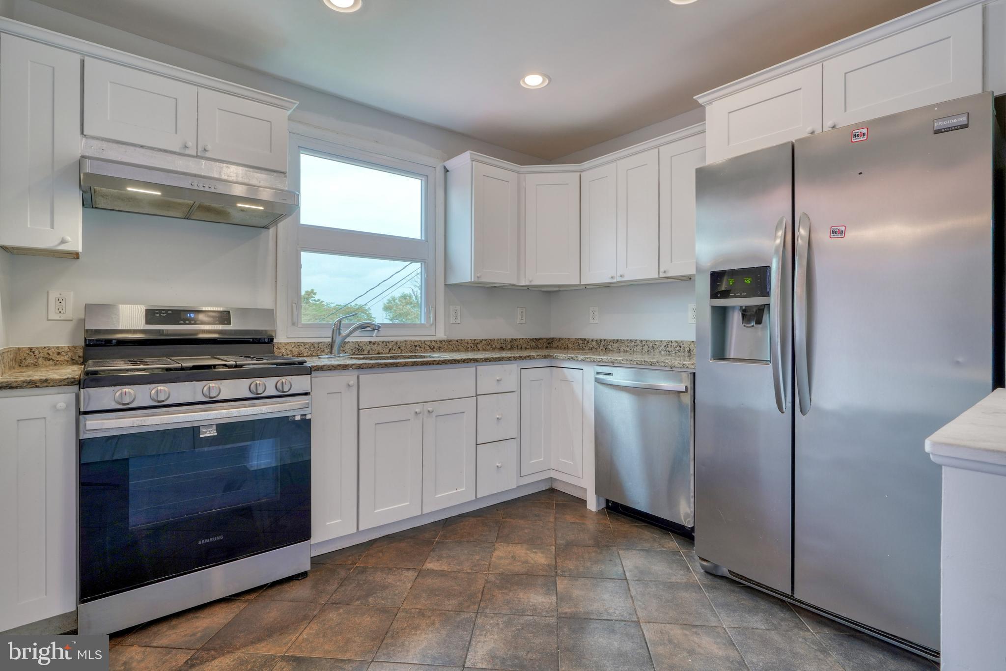 2351 Hamiltowne Circle Rosedale, MD 21237 - Photo 8 of 53