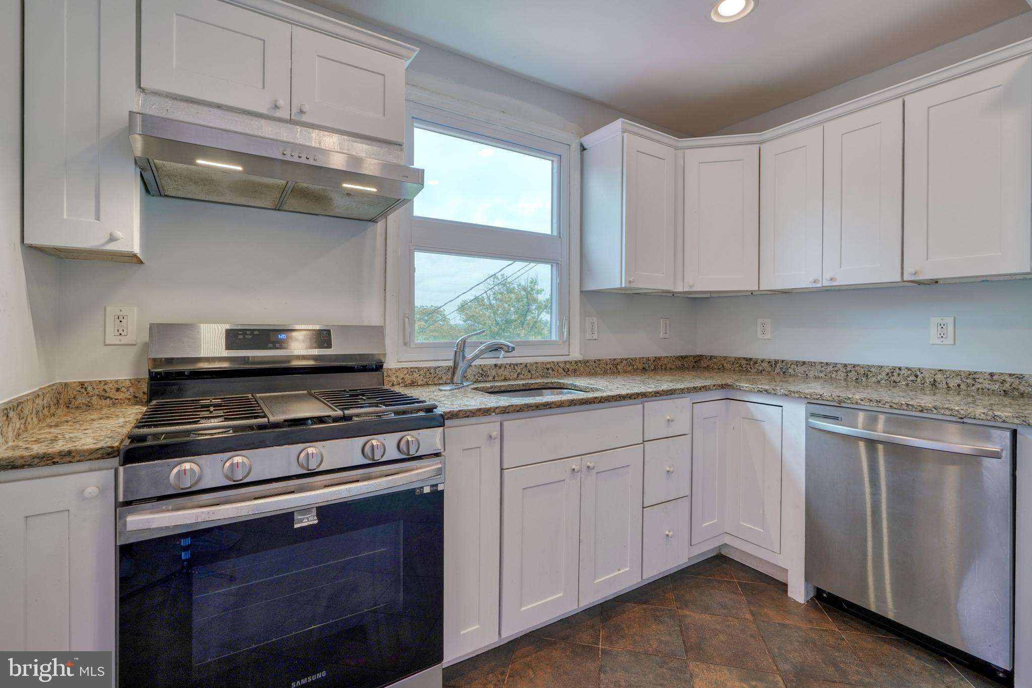 2351 Hamiltowne Circle Rosedale, MD 21237 - Photo 10 of 53