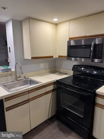 $212,500 | 10409 Beacon Ridge Drive, Unit 8201, Bowie, MD 20721