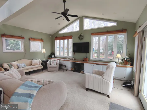 $4,350 | 11106 Del Rio Drive, Fairfax, VA 22030