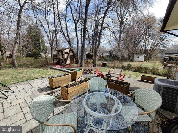 $4,350 | 11106 Del Rio Drive, Fairfax, VA 22030