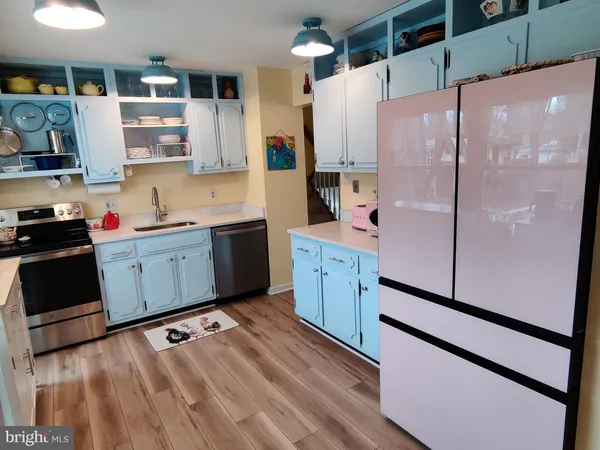 $4,350 | 11106 Del Rio Drive, Fairfax, VA 22030