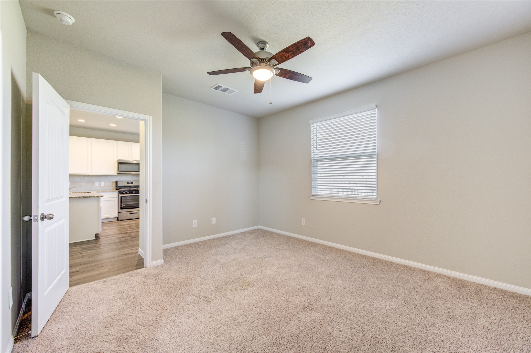 2534 Sturgeon Way Conroe, TX 77384 - Photo 14 of 28