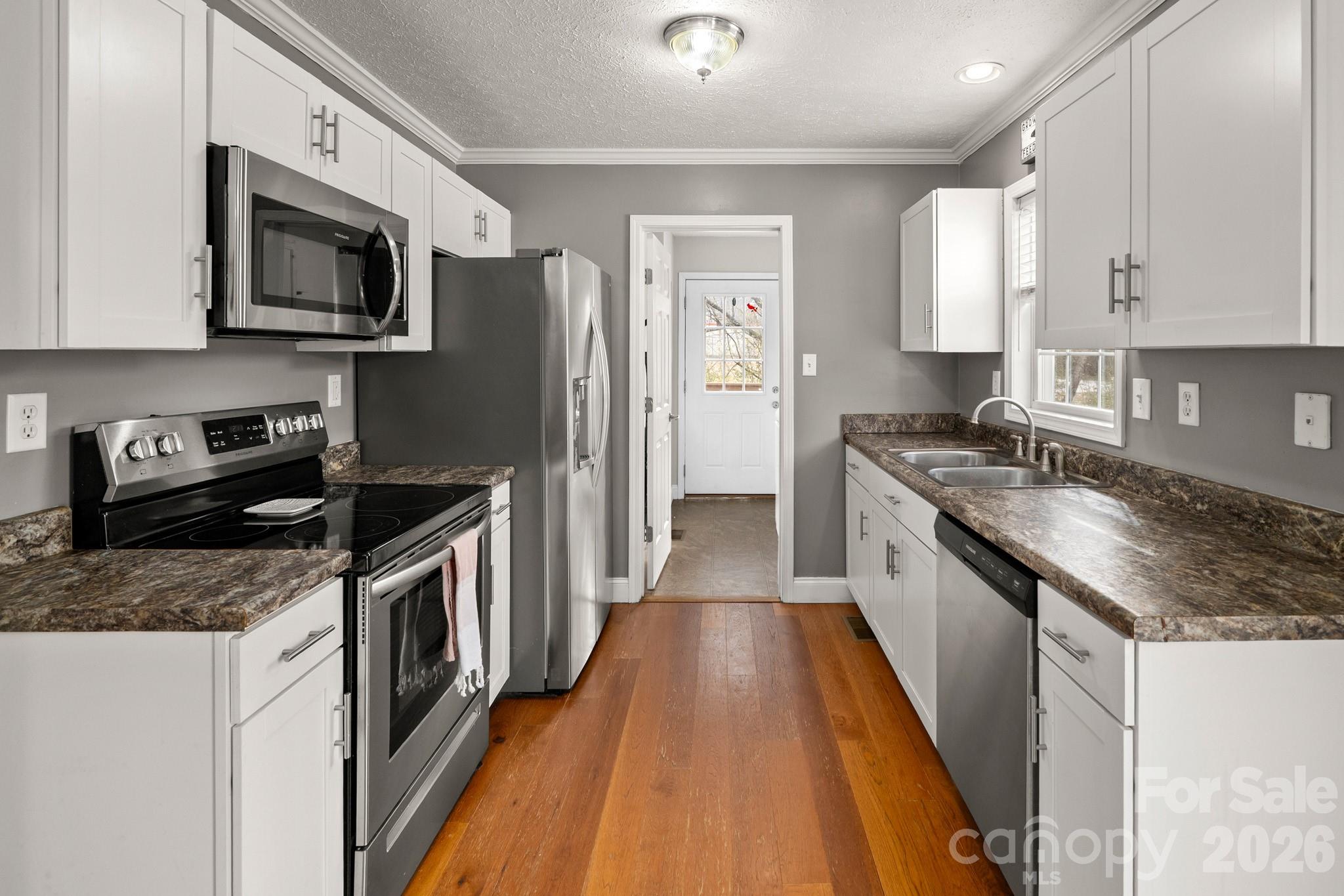 121 James Street Clyde, NC 28721 - Photo 17 of 34