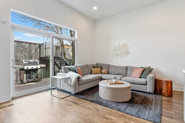 $1,849,000 | 1617 North Honore Street, Chicago, IL 60622