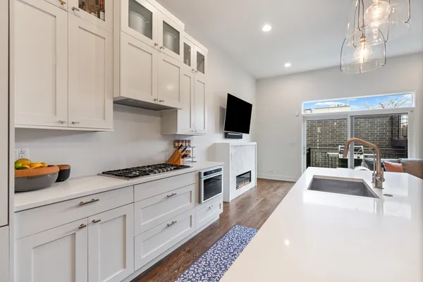 $1,849,000 | 1617 North Honore Street, Chicago, IL 60622