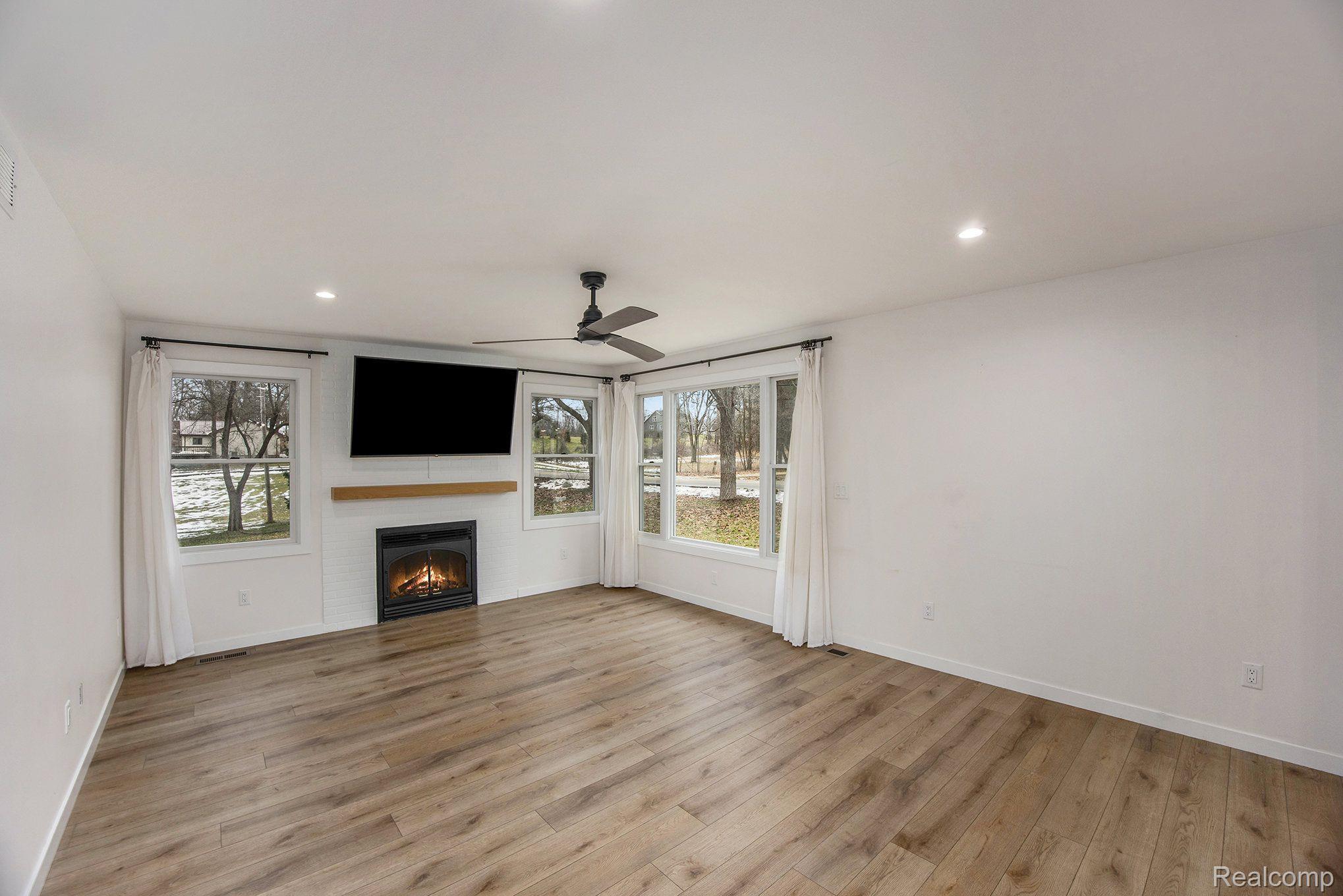 3720 Gregory Road Lake Orion, MI 48359 - Photo 10 of 49 Gallery Image 10