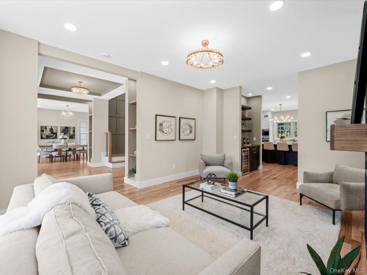 8 Brixton Road Garden City, NY 11530 - Photo 11 of 47