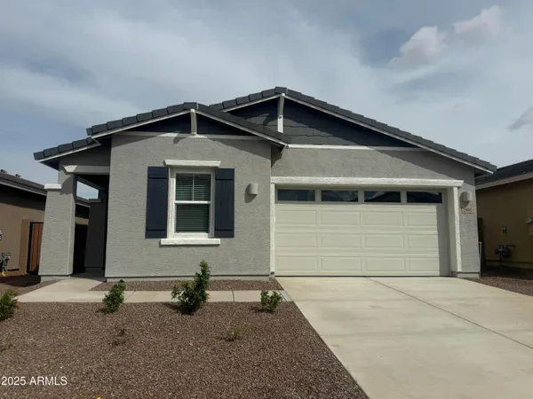 $2,295 | 2890 East Frontiersman Lane, San Tan Valley, AZ 85140