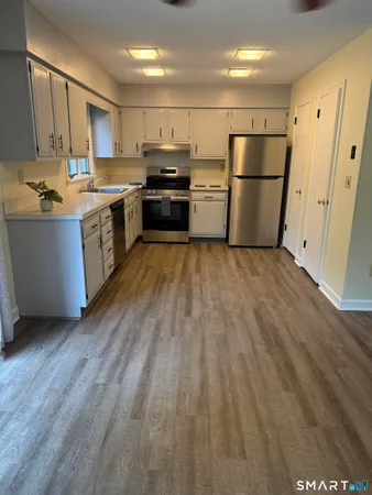$2,500 | 137 West Bridge Street, Deep River, CT 06417