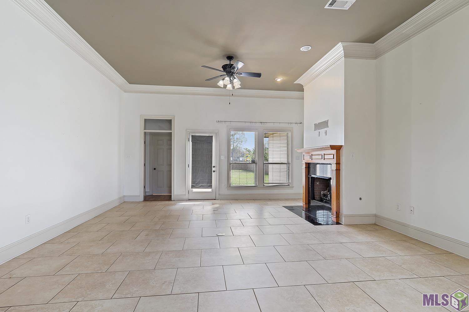 10746 Springtree Avenue Baton Rouge, LA 70810 - Photo 5 of 17 Gallery Image 5