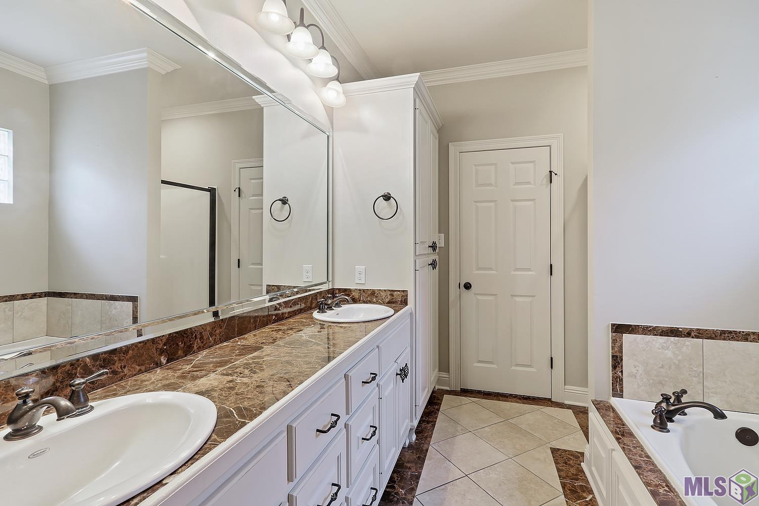 10746 Springtree Avenue Baton Rouge, LA 70810 - Photo 9 of 17 Gallery Image 9