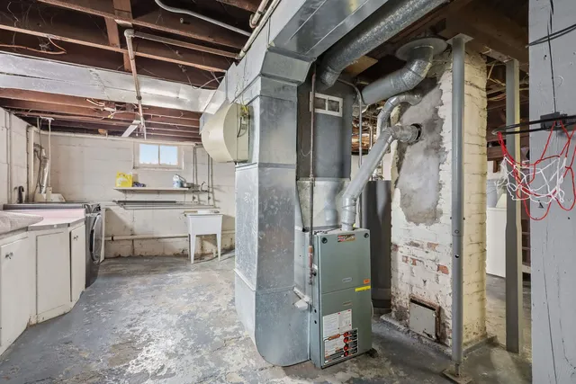 $119,000 | 1616 25th Avenue, Moline, IL 61265