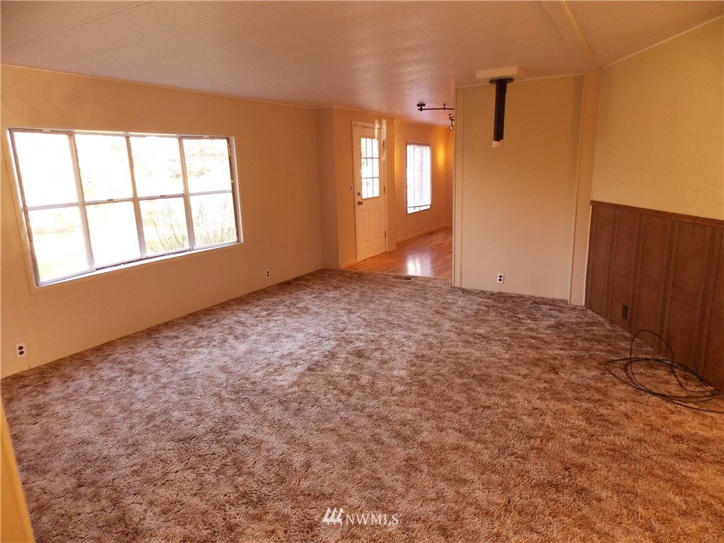 13102 Vail Road Southeast Yelm, WA 98597 - Photo 5 of 25 Gallery Image 5