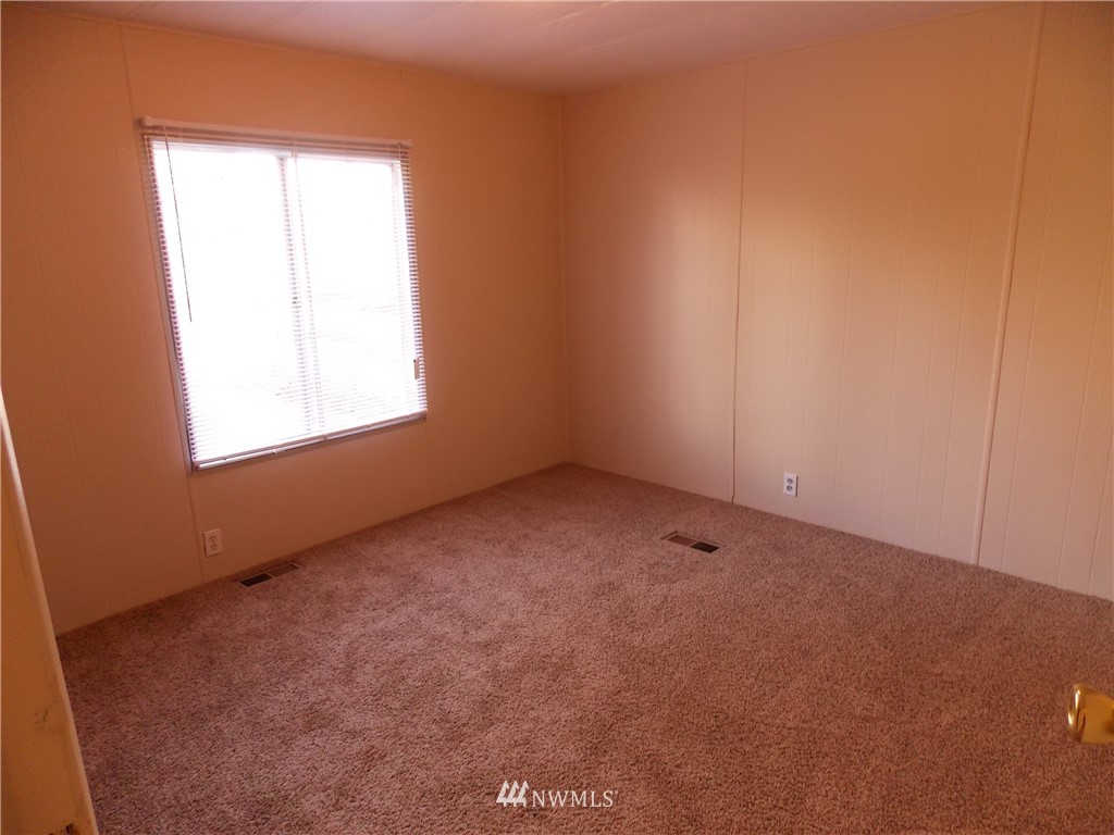 13102 Vail Road Southeast Yelm, WA 98597 - Photo 8 of 25 Gallery Image 8