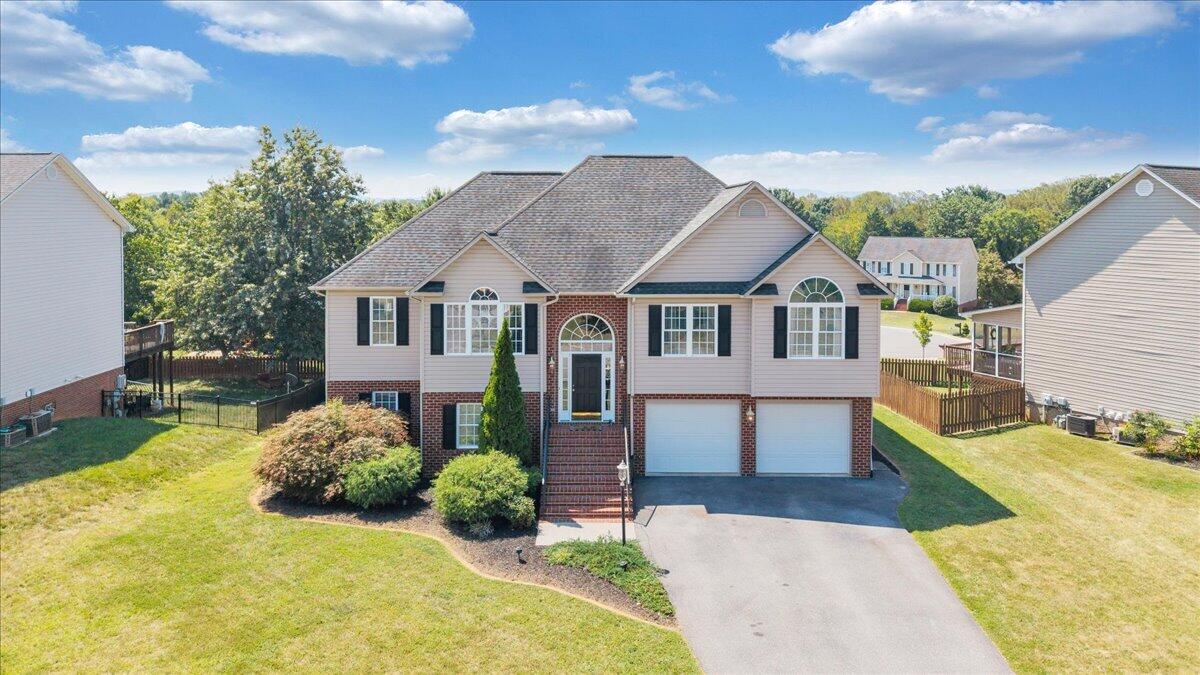 632 Castleridge Road Vinton, VA 24179 - Photo 65 of 74 64-DJI_20260902130316_0126_D-R5