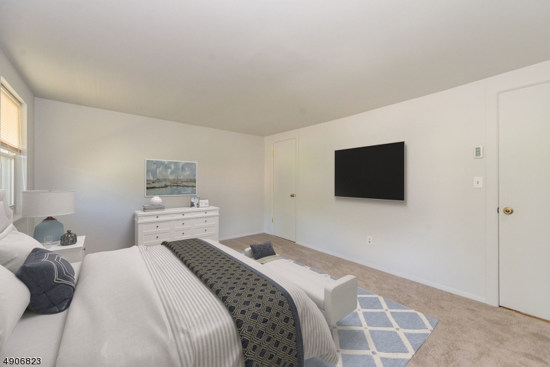 62 King Cole Road, Unit B Hamburg, NJ 07419 - Photo 5 of 7 Gallery Image 5