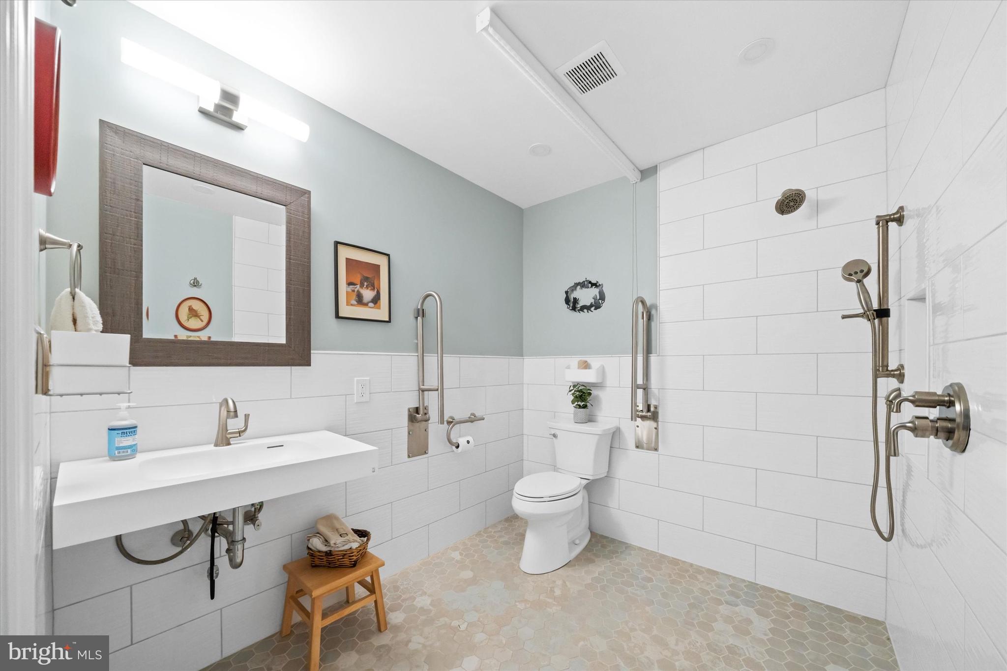 1509 Turkey Run Road Wilmington, DE 19803 - Photo 13 of 31 New first floor full Bath