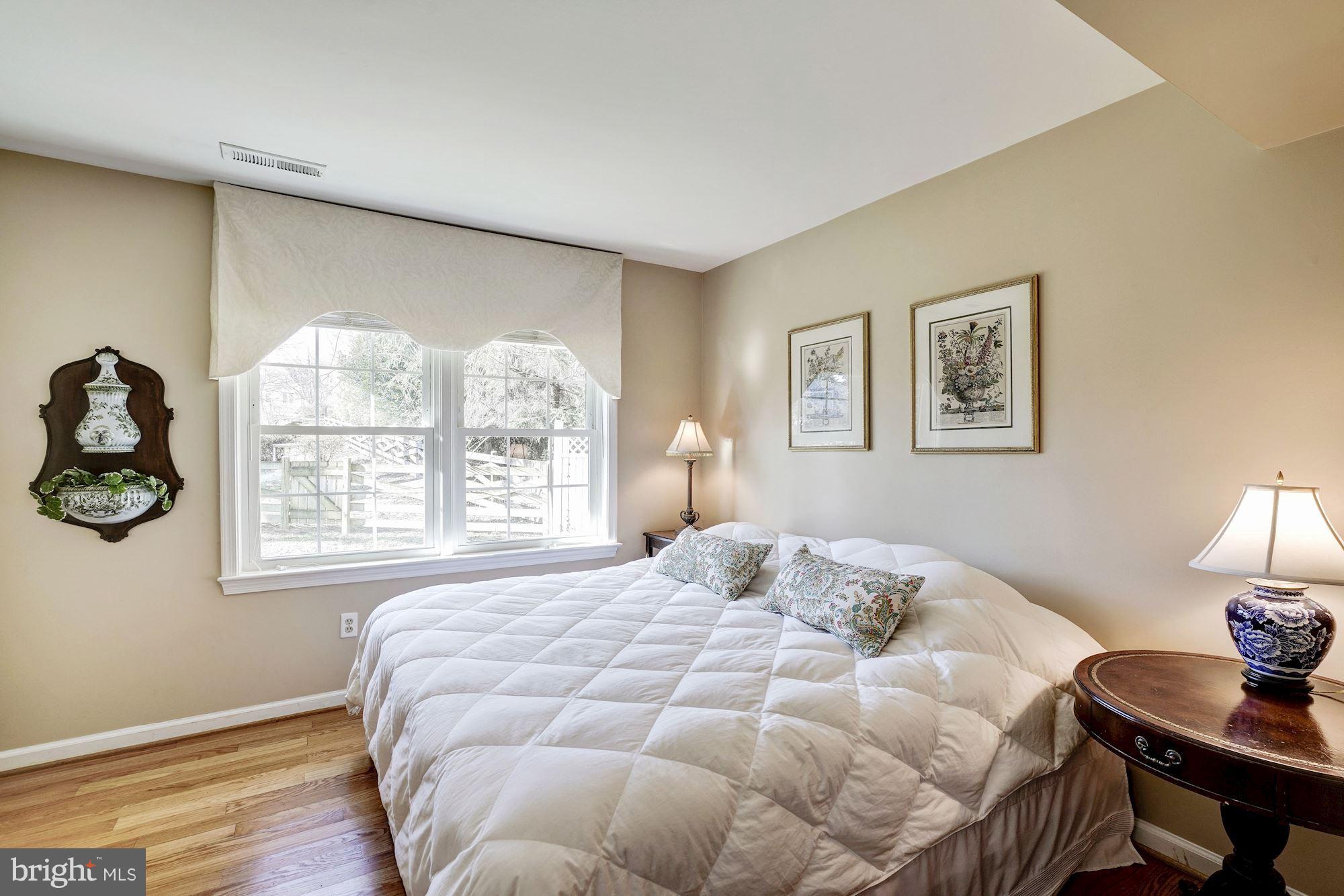 1243 Colonial Road McLean, VA 22101 - Photo 20 of 26 Bedroom