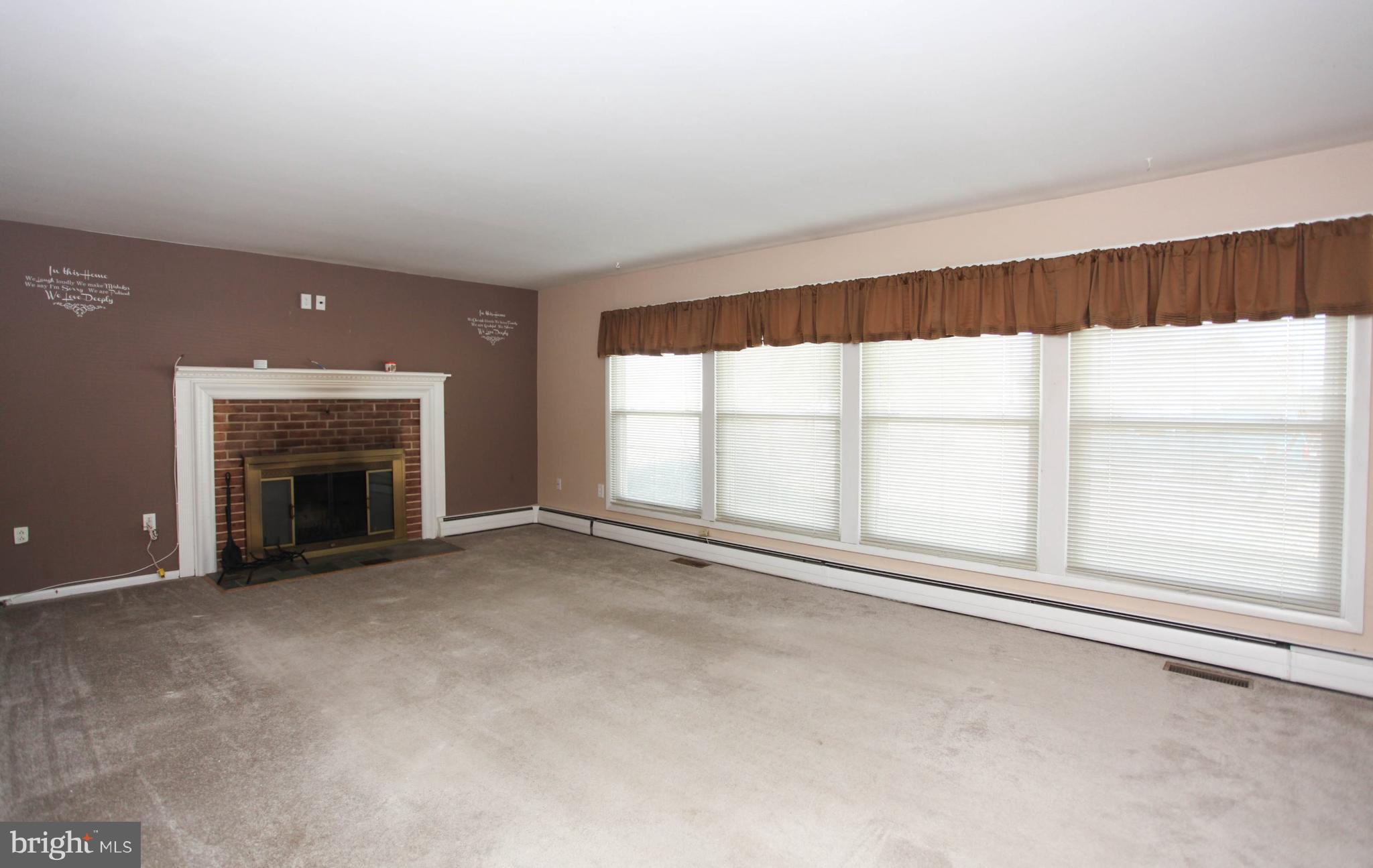 1700 Church Road Dundalk, MD 21222 - Photo 4 of 28 Wood Burning Fireplace