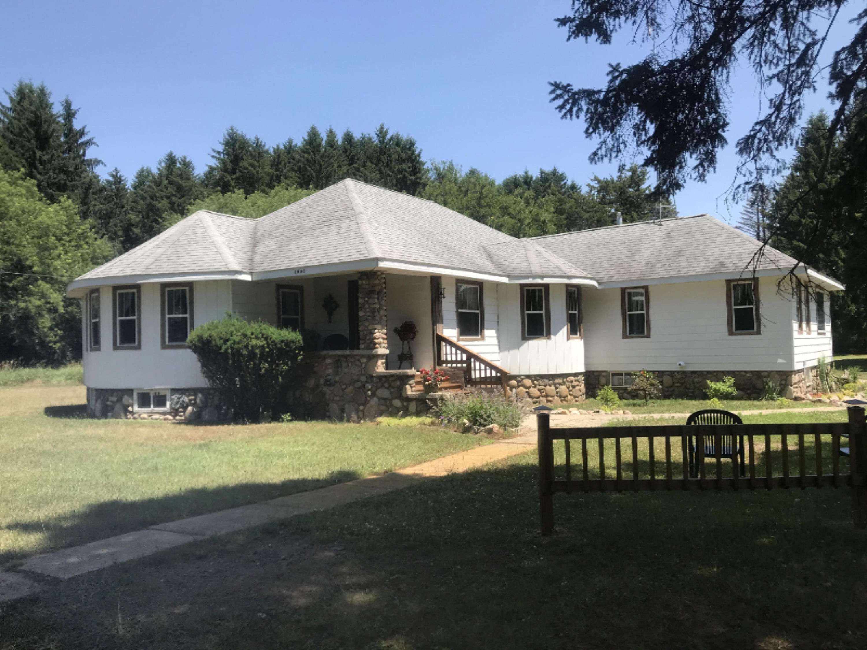 1909 South Sheridan Road Stanton, MI 48888 - Photo 1 of 20 Front Main Jenny
