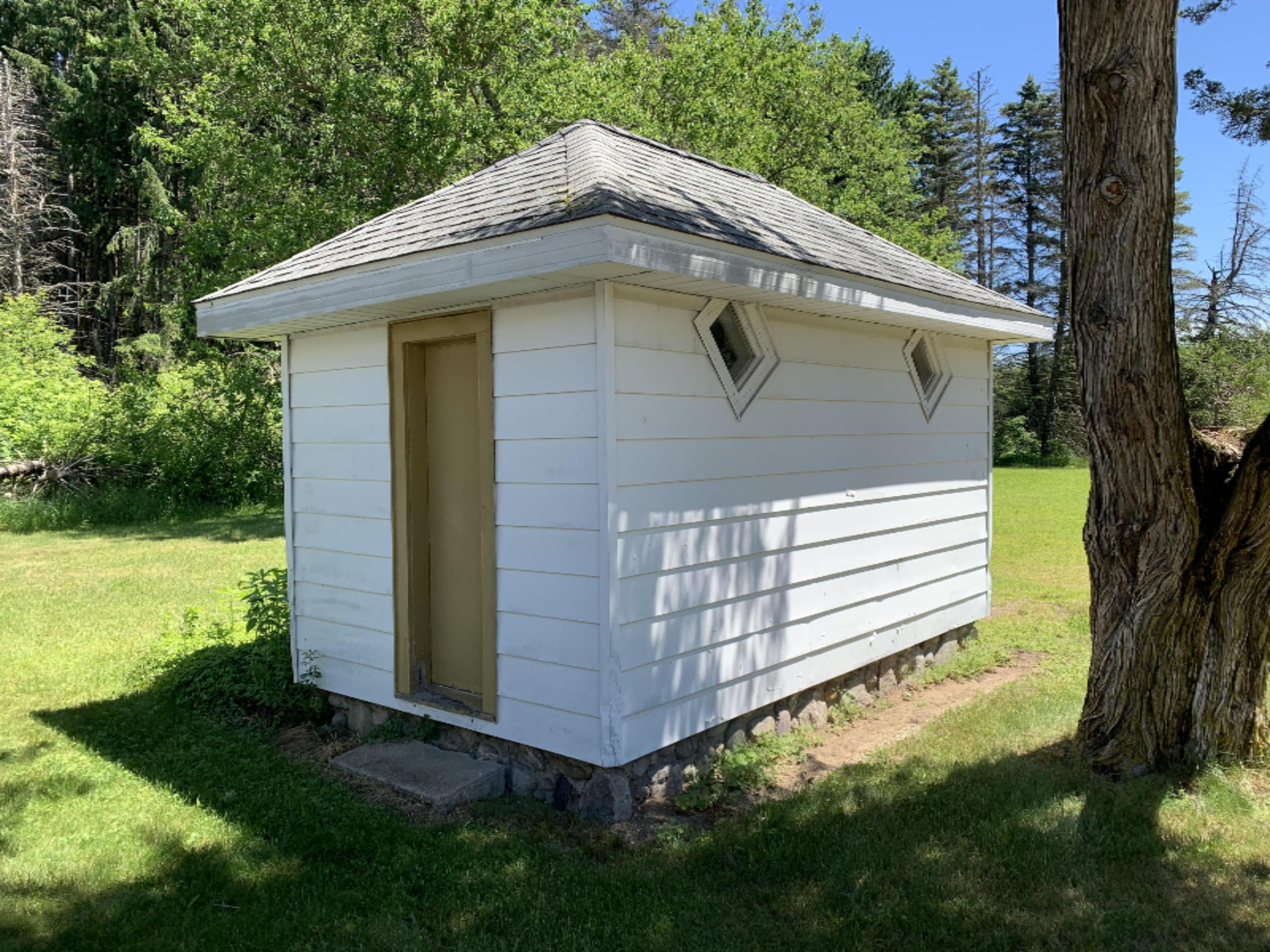 1909 South Sheridan Road Stanton, MI 48888 - Photo 20 of 20 Shed