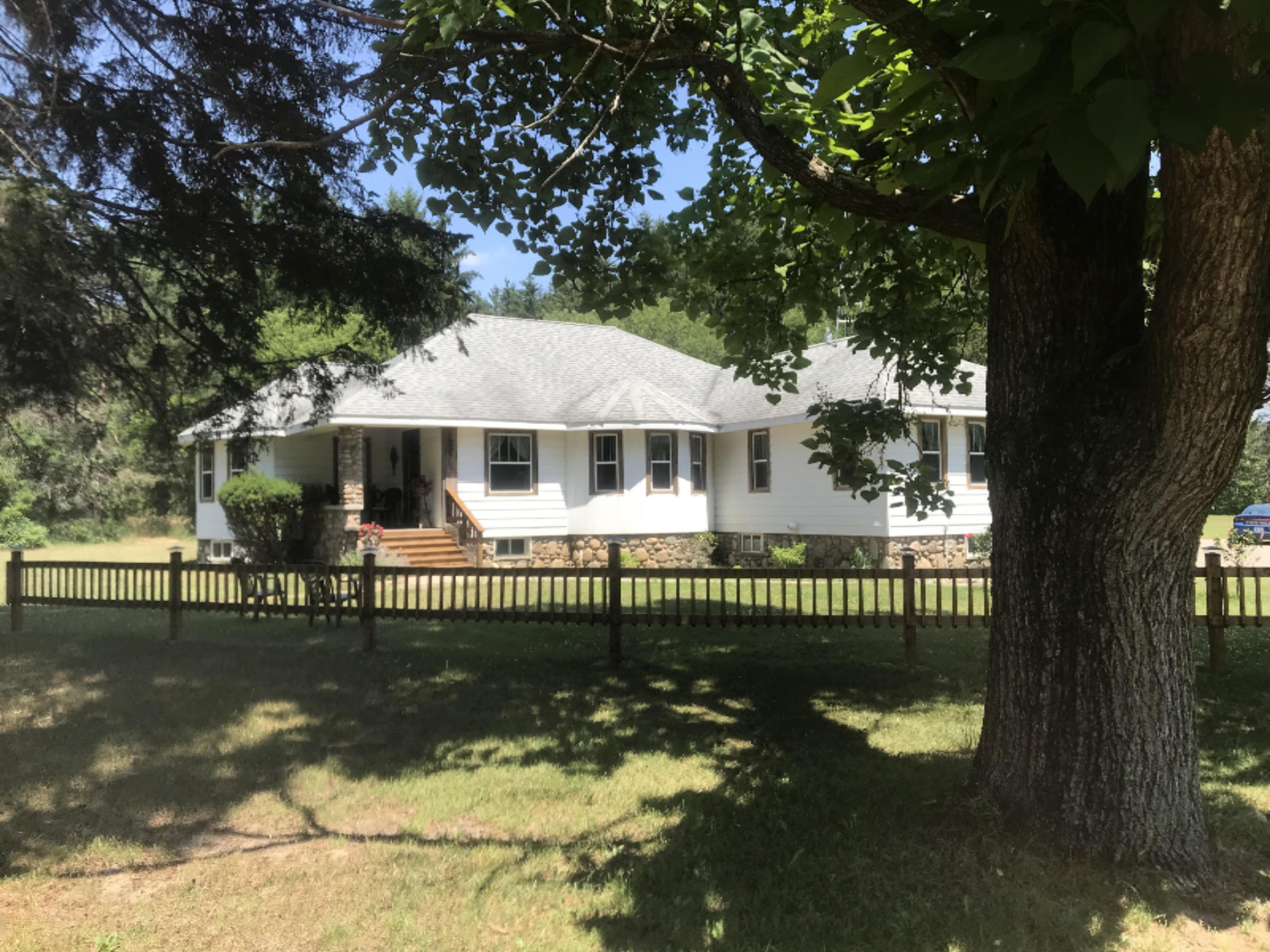 1909 South Sheridan Road Stanton, MI 48888 - Photo 2 of 20 Front Jenny