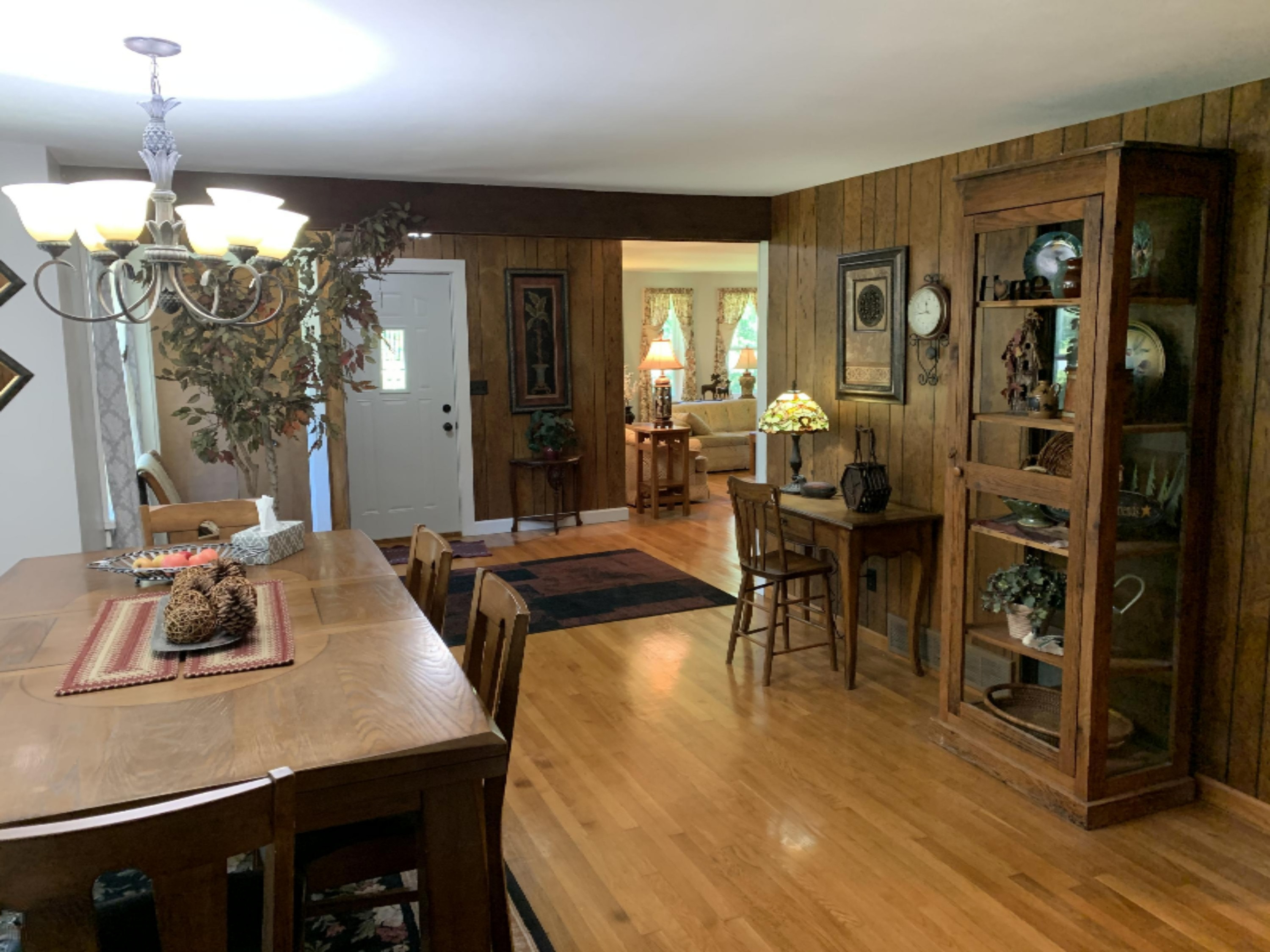 1909 South Sheridan Road Stanton, MI 48888 - Photo 10 of 20 Dining room