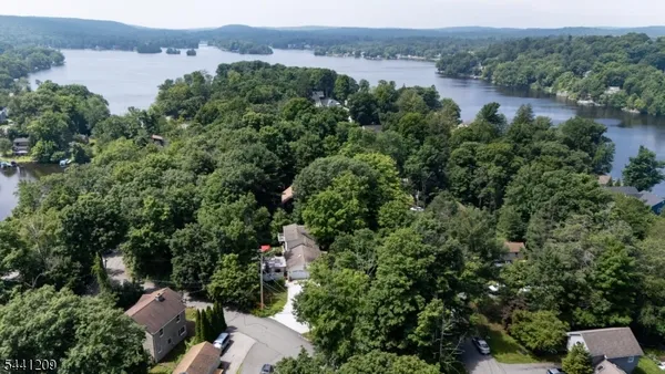 $535,000 | 25 Belford Drive, West Milford, NJ 07421