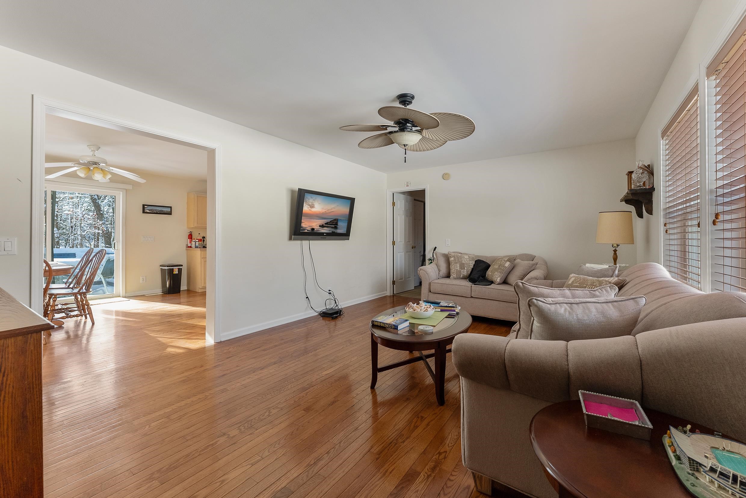 204 Tuckahoe Road Marmora, NJ 08223 - Photo 4 of 19 a living room with furniture and a wooden floor