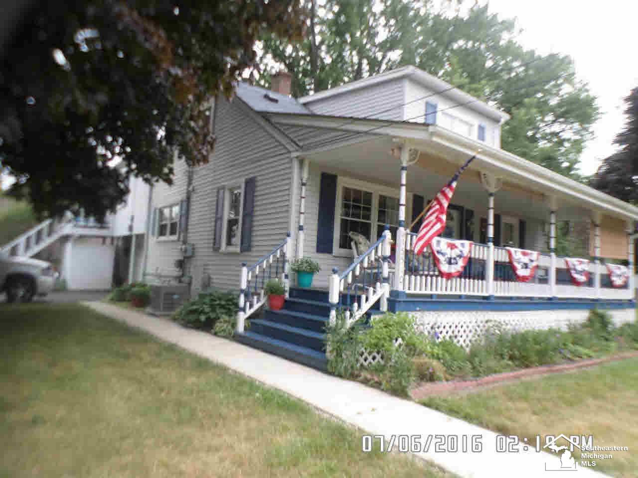 15510 Dayton Road Monroe, MI 48161 - Photo 3 of 37 21186605-2.JPG
