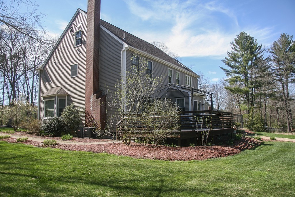 9 Maynard Road Berlin, MA 01503 - Photo 27 of 30 Gallery Image 27