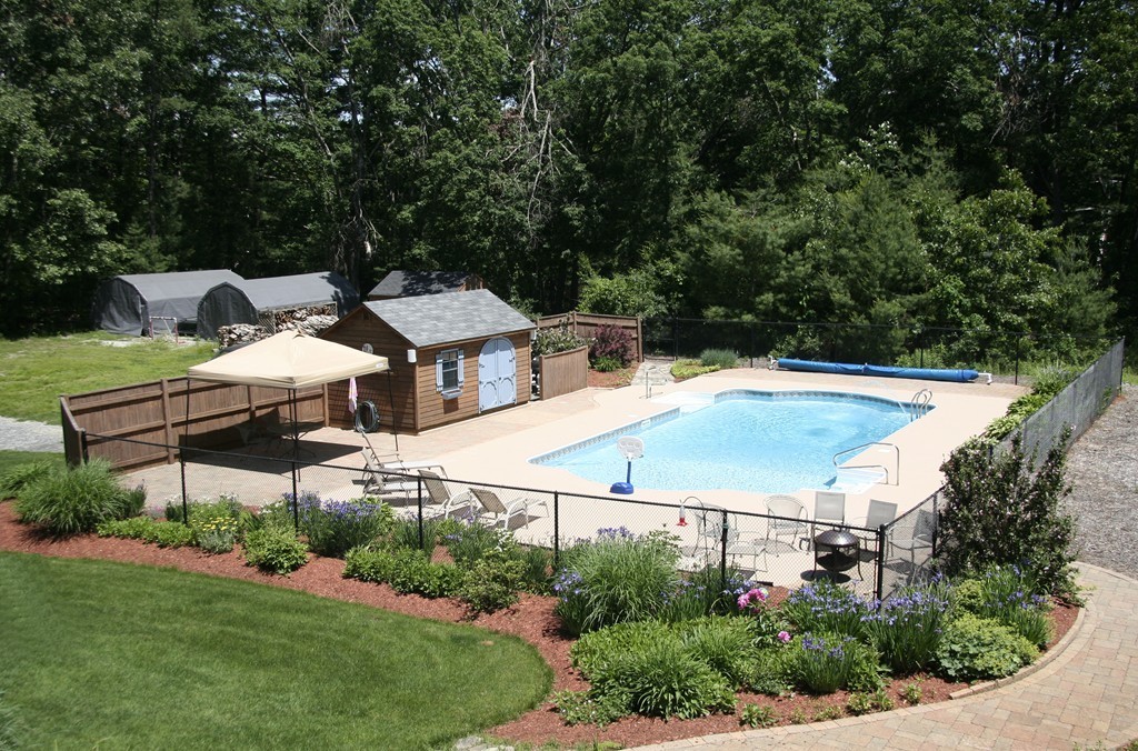 9 Maynard Road Berlin, MA 01503 - Photo 29 of 30 Gallery Image 29