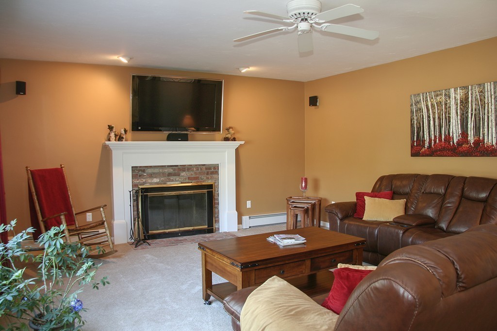 9 Maynard Road Berlin, MA 01503 - Photo 10 of 30 Gallery Image 10