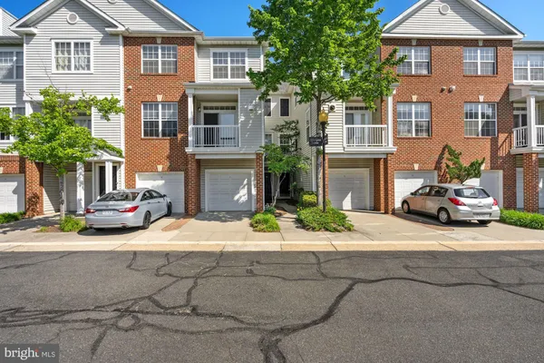 $2,500 | 13038 Cabin Creek Road, Unit 13038, Herndon, VA 20171