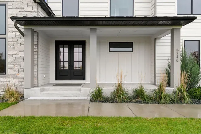 $1,850,000 | 5240 8th Street Southwest, Rochester, MN 55902