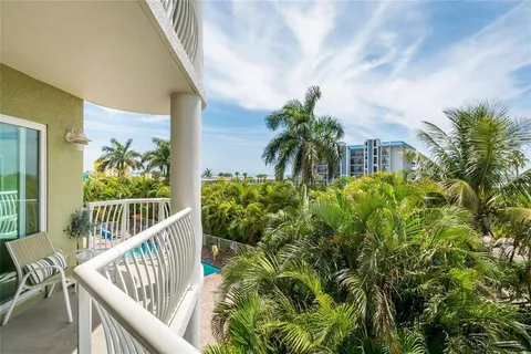 $417,000 | 11605 Gulf Boulevard, Unit 307, St. Petersburg, FL 33706