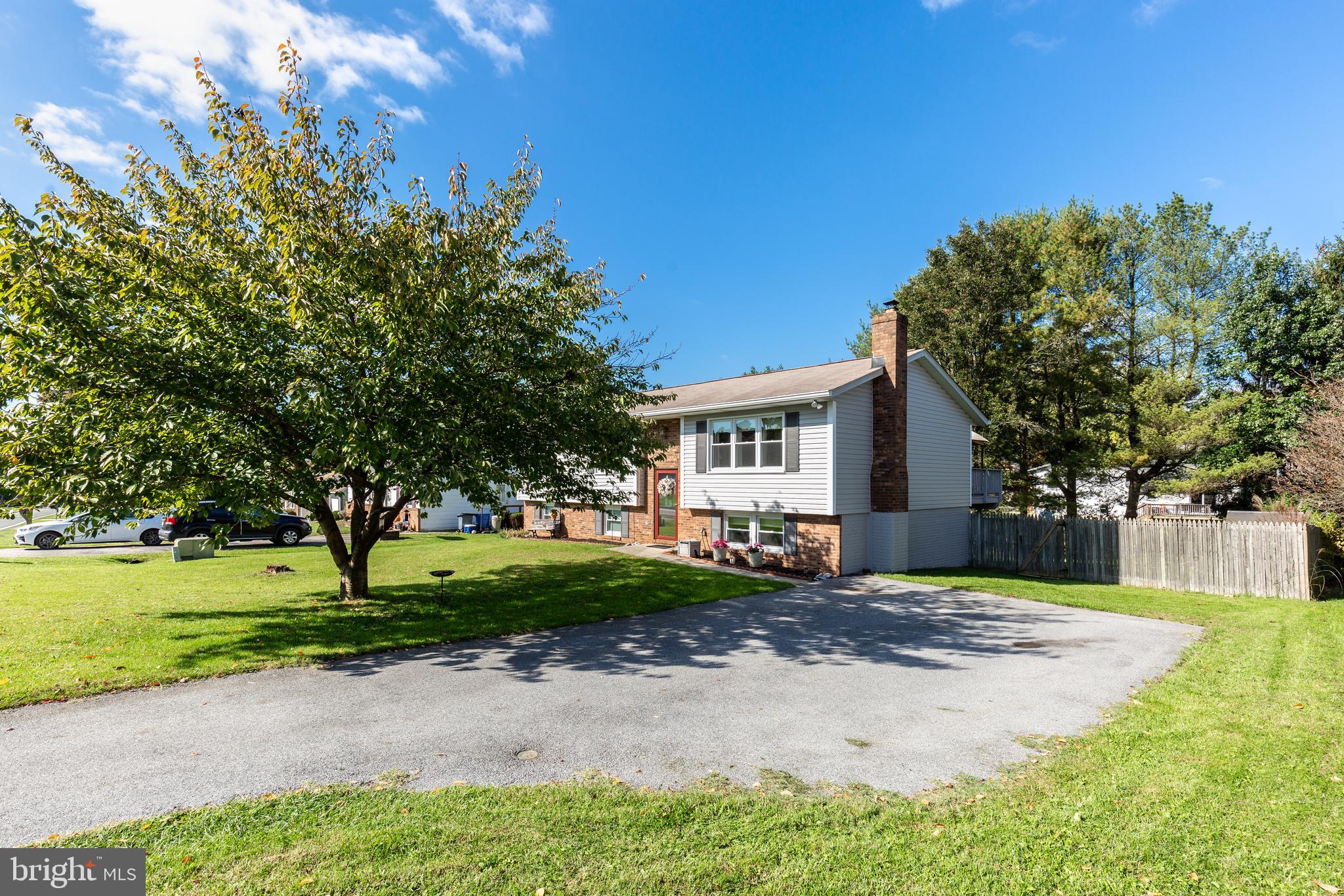 156 Sullivan Road Westminster, MD 21157 - Photo 5 of 45 Gallery Image 5